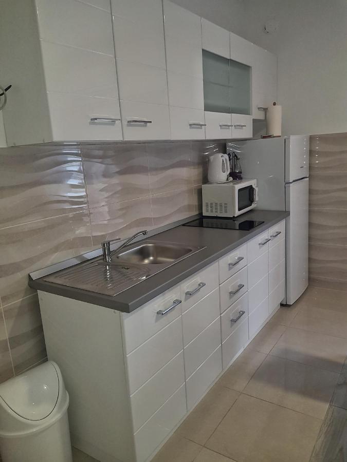 Apartman Nela Lejlighed Kaštel Sućurac Eksteriør billede