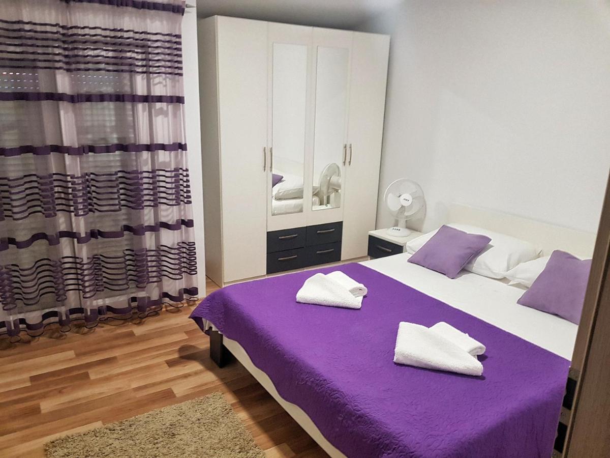 Apartman Nela Lejlighed Kaštel Sućurac Eksteriør billede