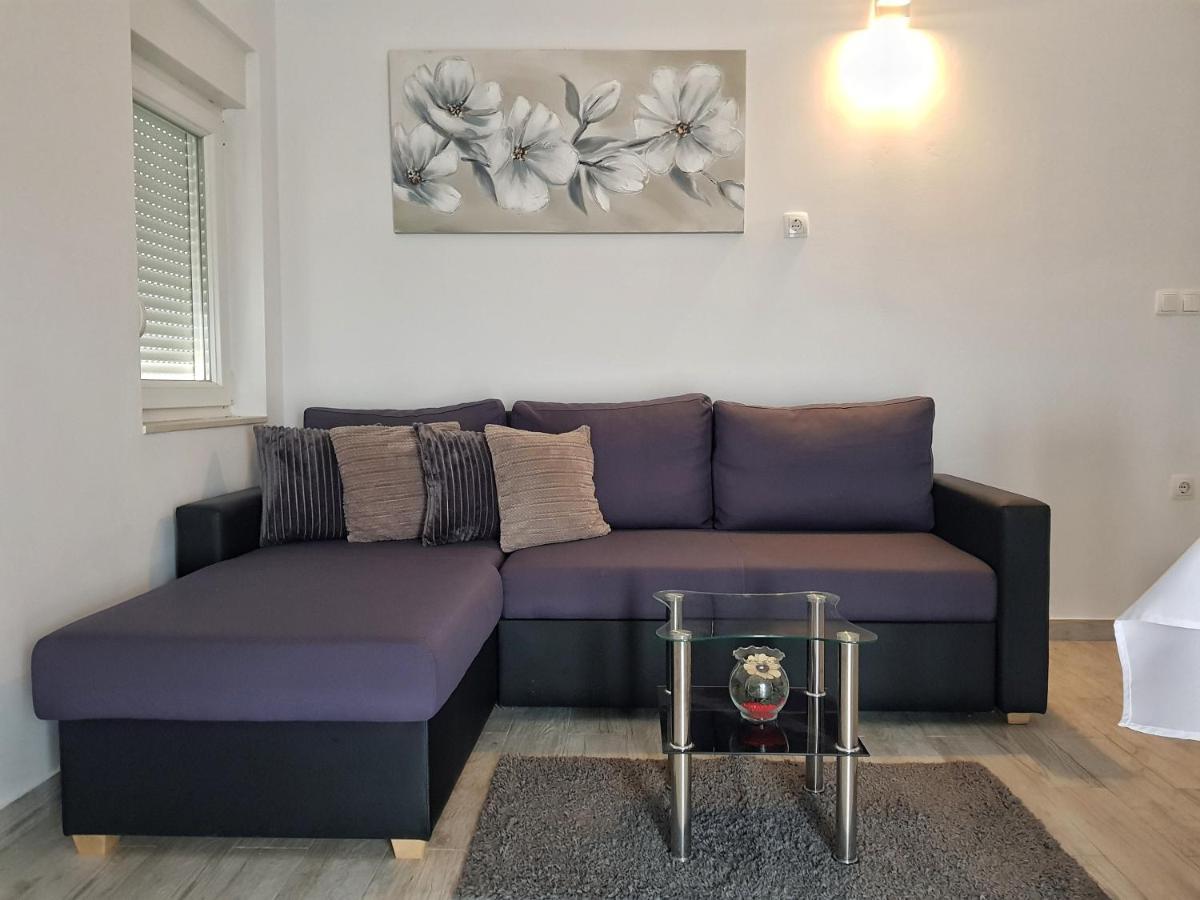 Apartman Nela Lejlighed Kaštel Sućurac Eksteriør billede