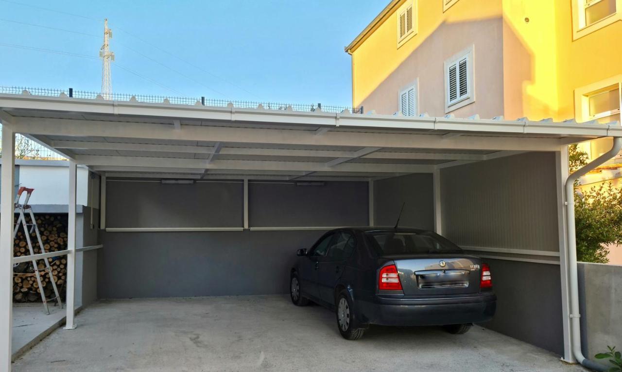 Apartman Nela Lejlighed Kaštel Sućurac Eksteriør billede