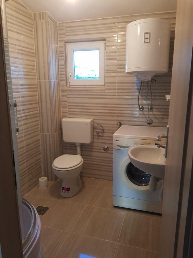 Apartman Nela Lejlighed Kaštel Sućurac Eksteriør billede