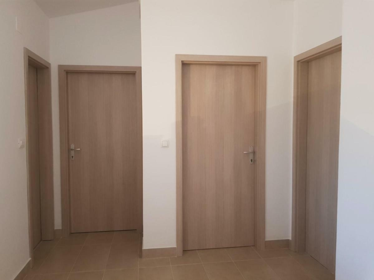 Apartman Nela Lejlighed Kaštel Sućurac Eksteriør billede